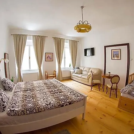 Krumlov Szálloda 3*