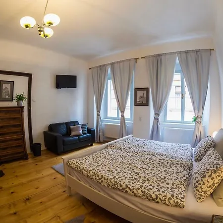 Hotel Krumlov 3*
