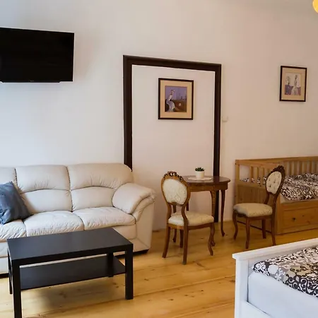 Krumlov Hotel 3*