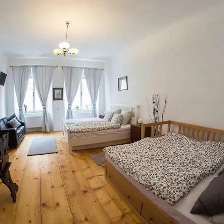 Krumlov Hotel 3*