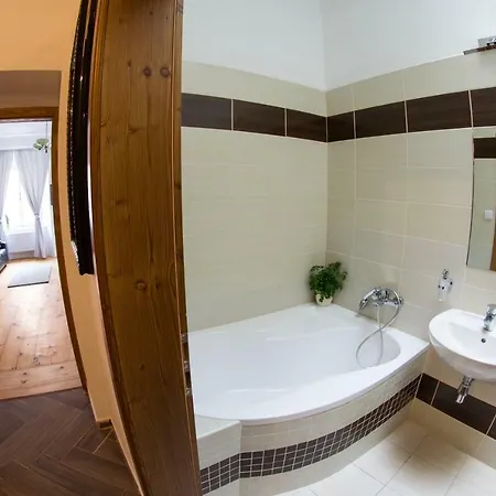 Hotel Krumlov 3*