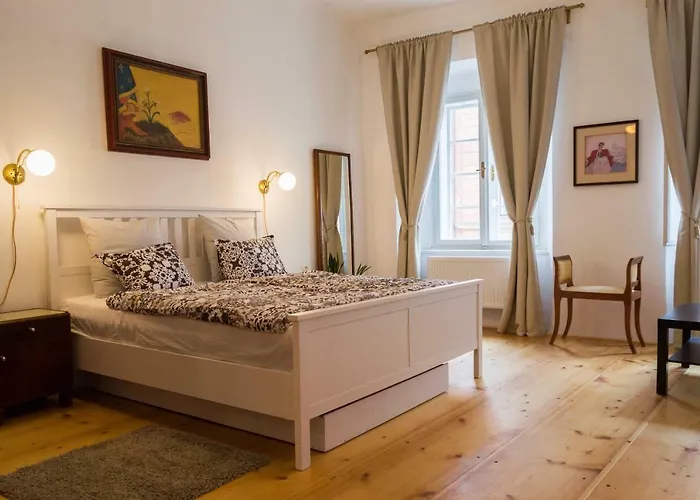 Krumlov Hotel 3*